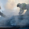 Под Саратовом пожарные тушили двухэтажную дачу